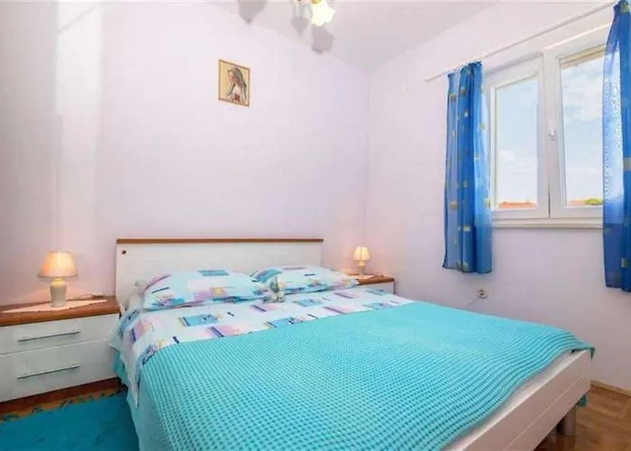 Apartment Mer